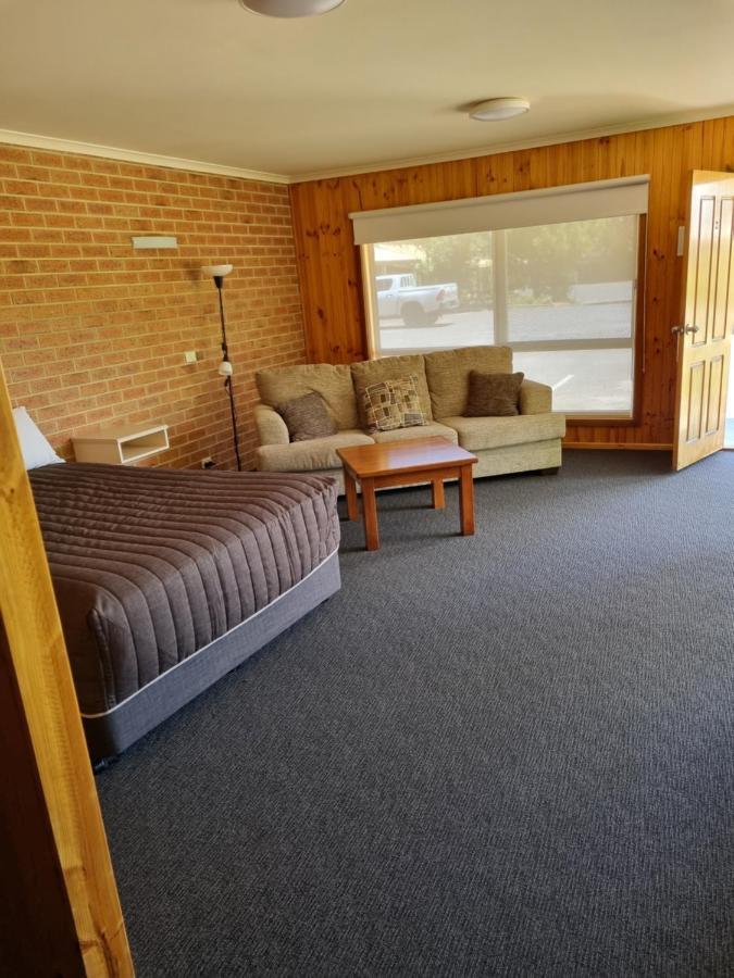 Country Roads Motor Inn Naracoorte Extérieur photo