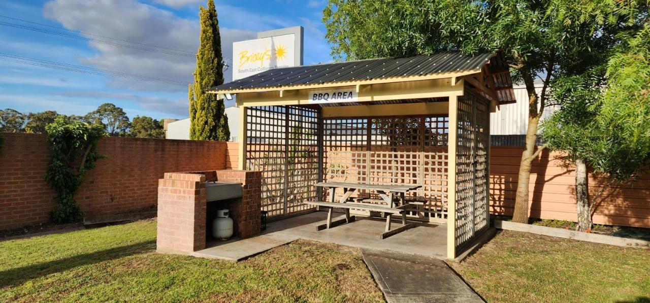 Country Roads Motor Inn Naracoorte Extérieur photo