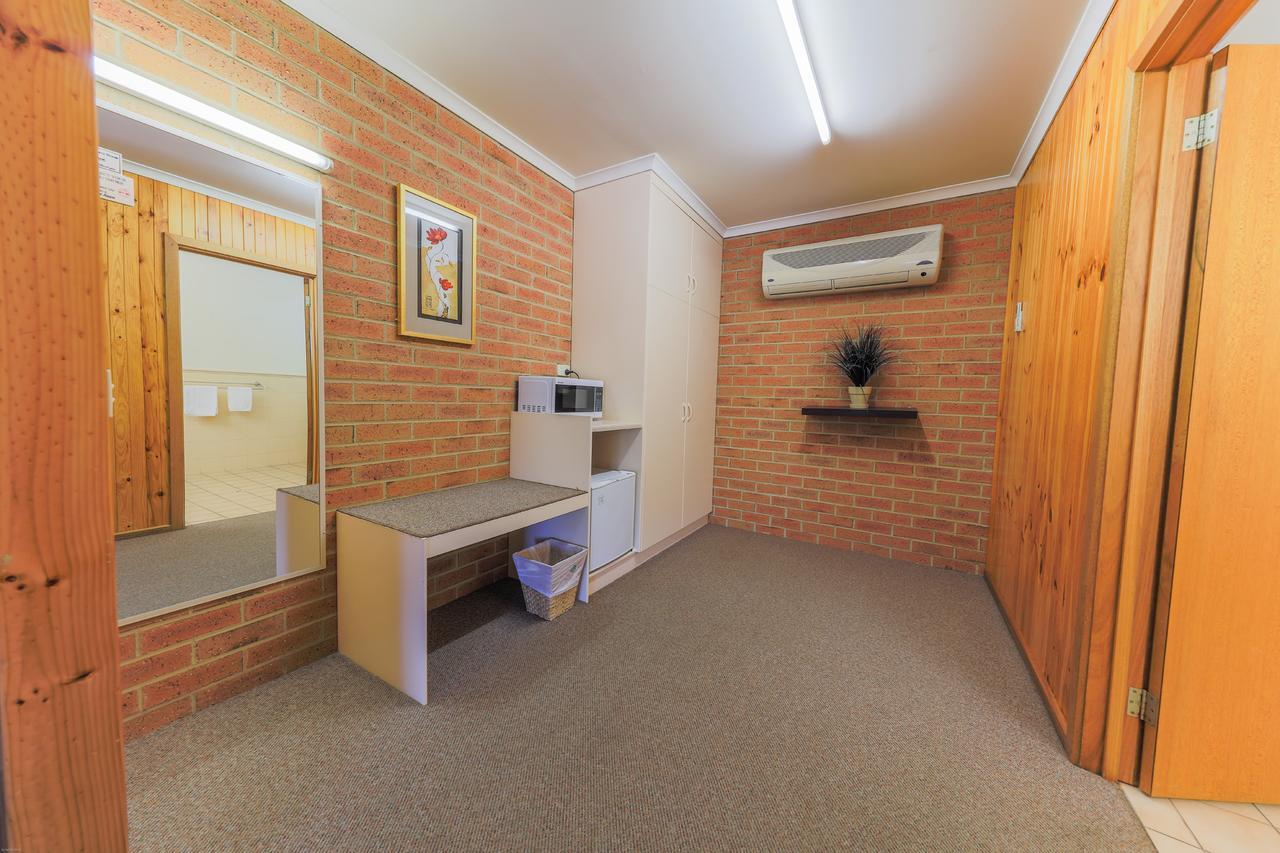 Country Roads Motor Inn Naracoorte Extérieur photo