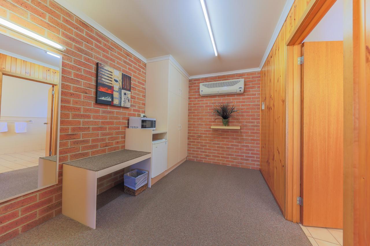 Country Roads Motor Inn Naracoorte Extérieur photo